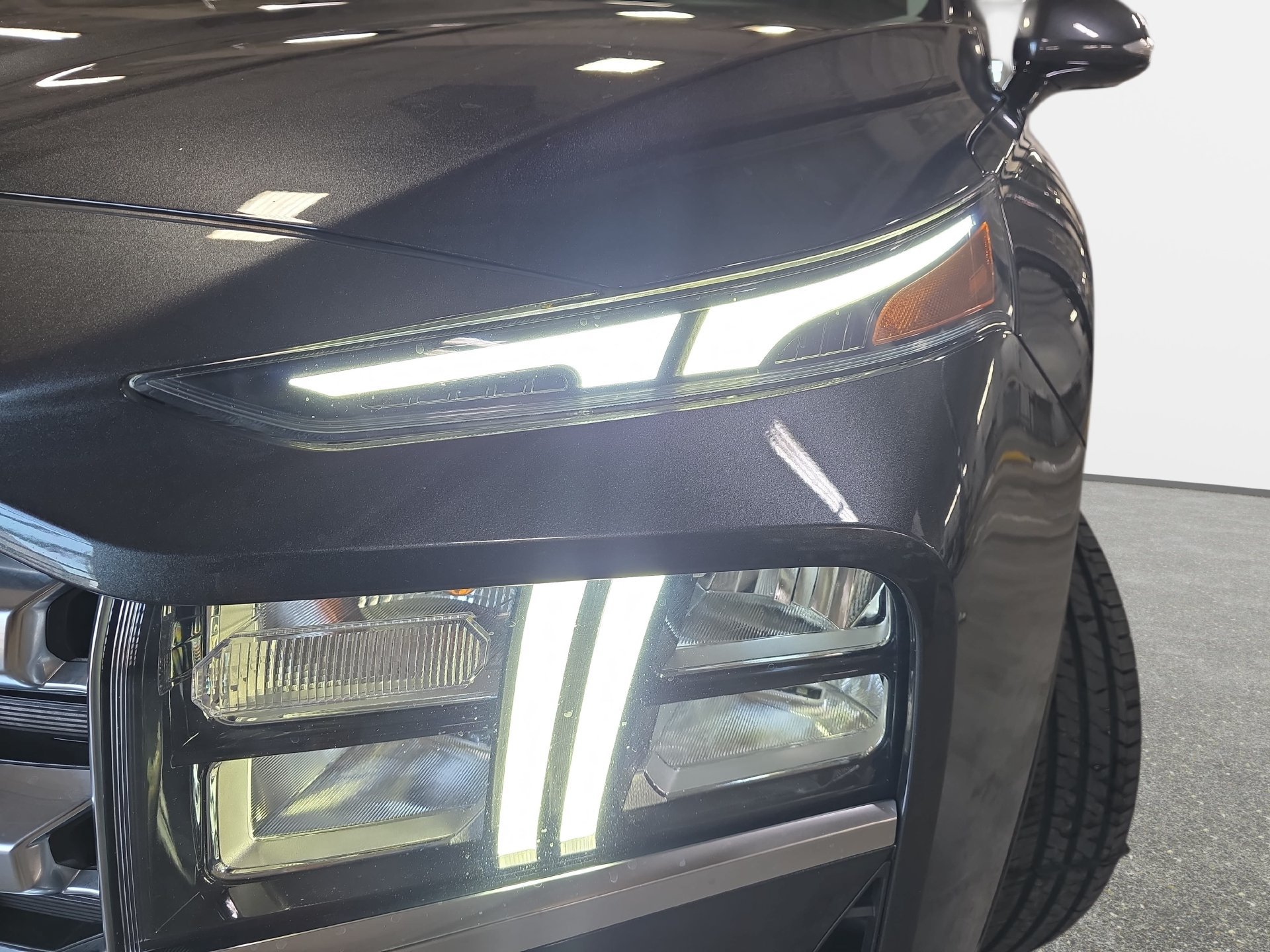 Used 2022 Hyundai Santa Fe SEL w/ Convenience + Premium Package FWD image 29