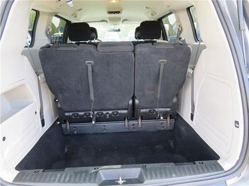 Used 2015 Dodge Grand Caravan SE w/ Quick Order Package 29E SE image 12