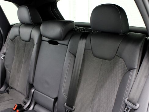 Used 2020 Audi SQ5 Premium Plus w/ Premium Plus Package image 39