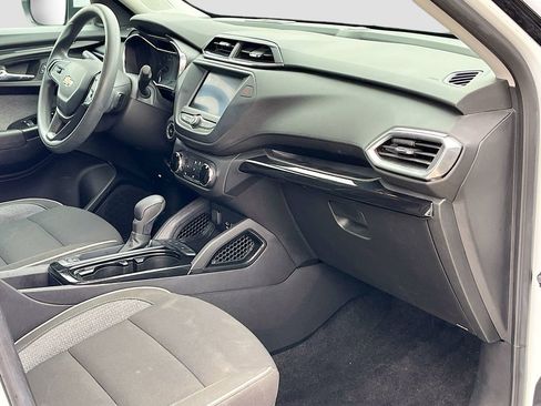 Used 2023 Chevrolet TrailBlazer LT FWD image 29