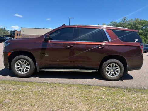 Used 2022 Chevrolet Tahoe LT w/ Luxury Package AWD/4WD image 3