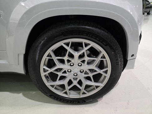 Used 2024 Land Rover Defender 110 V8 image 19