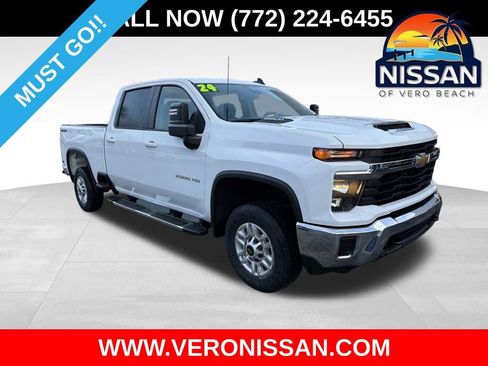 Used 2024 Chevrolet Silverado 2500 LT image 1