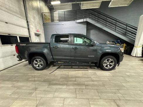 Used 2018 Chevrolet Colorado Z71 AWD/4WD image 2