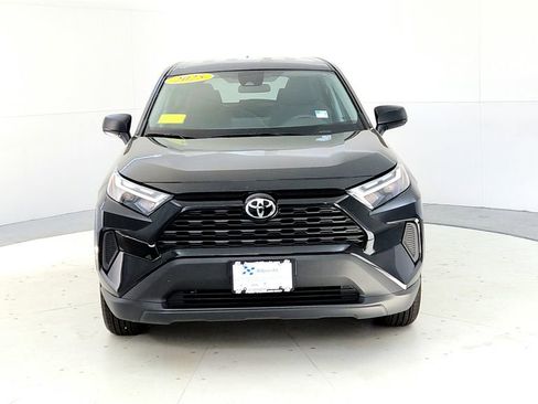 Used 2025 Toyota RAV4 LE AWD/4WD image 8