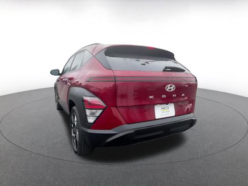 Used 2025 Hyundai Kona SEL image 11
