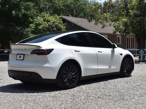 Used 2021 Tesla Model Y Performance AWD/4WD image 7