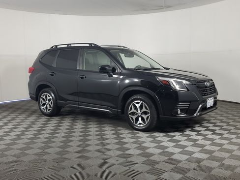 Used 2022 Subaru Forester Premium w/ Popular Package #1 AWD/4WD image 2