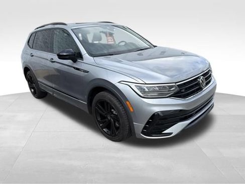 Used 2023 Volkswagen Tiguan SE R-Line AWD/4WD image 1