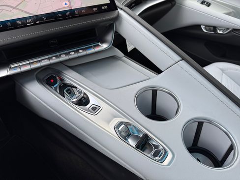 New 2026 Chevrolet Corvette Stingray Preferred Cpe w/ Z51 Performance Package RWD image 13