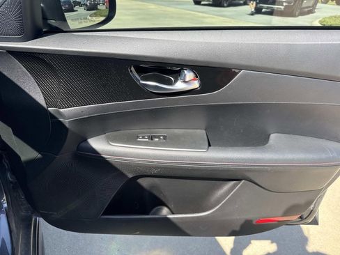 Used 2023 Kia Forte GT w/ GT2 Package image 14