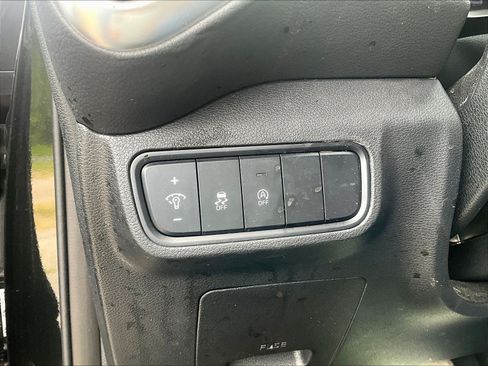 Used 2023 Kia Soul LX w/ LX Technology Package FWD image 17