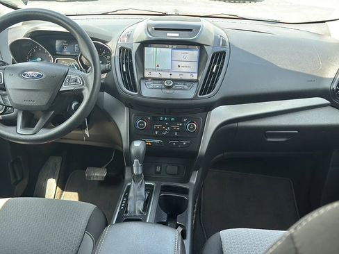 Used 2017 Ford Escape SE w/ Equipment Group 201A AWD/4WD image 15