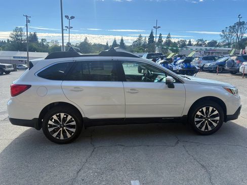 Used 2015 Subaru Outback 2.5i Limited w/ Protection Package #1 AWD/4WD image 8