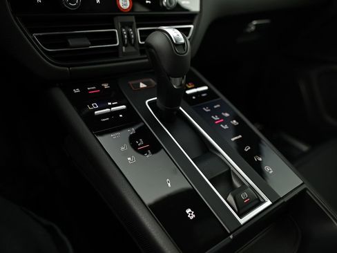 New 2026 Porsche Macan S AWD/4WD image 41