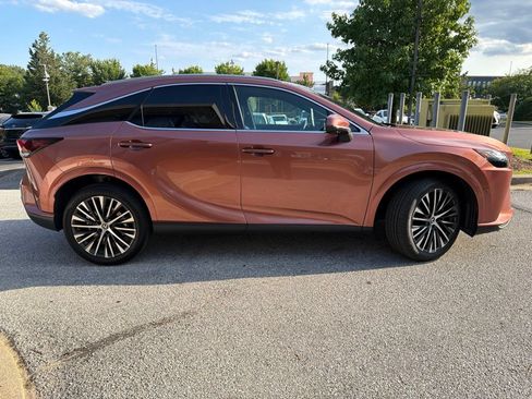 Used 2025 Lexus RX 350 w/ Convenience Package AWD/4WD image 4