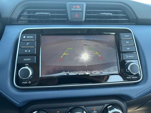 Used 2025 Nissan Versa SV FWD image 21