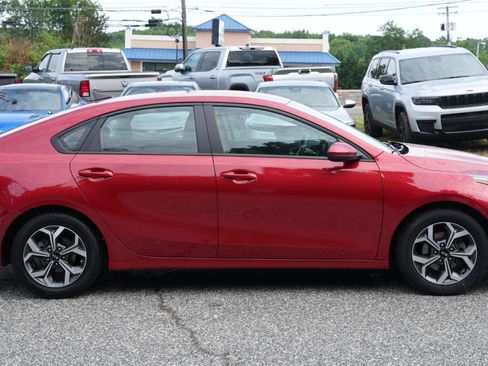 Used 2021 Kia Forte LXS FWD image 4