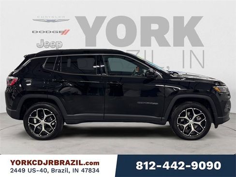 Used 2024 Jeep Compass Limited image 6