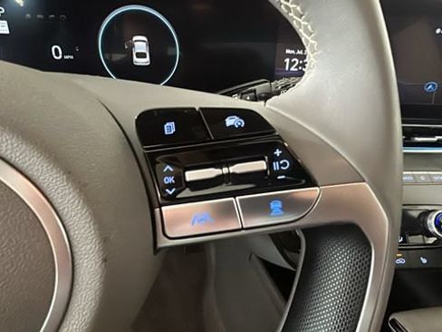 Certified 2024 Hyundai Elantra SEL w/ Convenience Package FWD image 16