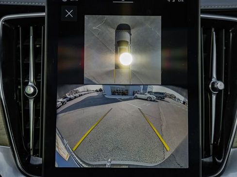 Used 2025 Volvo XC90 B6 Plus image 42