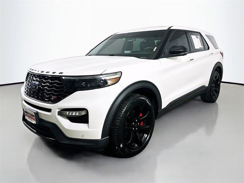 Used 2022 Ford Explorer ST w/ Equipment Group 401A image 3