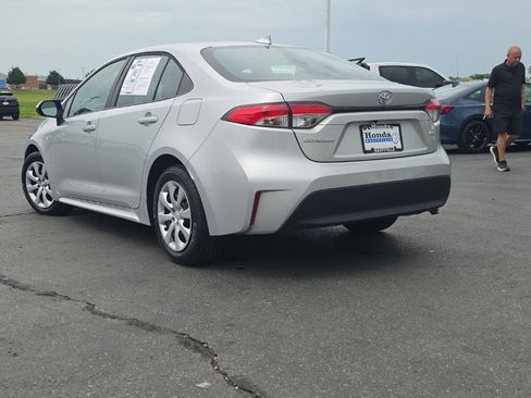 Used 2024 Toyota Corolla LE FWD image 5