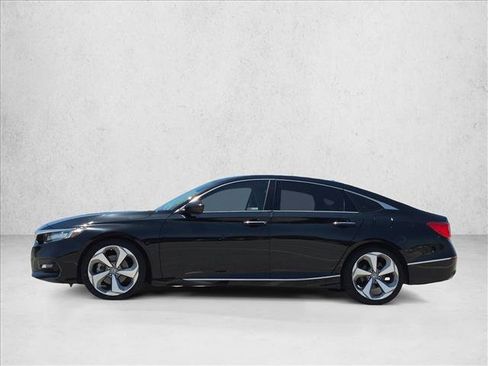 Used 2018 Honda Accord Touring image 9