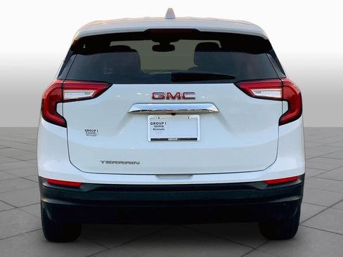 Used 2024 GMC Terrain SLE AWD/4WD image 5
