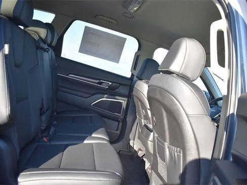 New 2025 Kia Telluride LX image 13