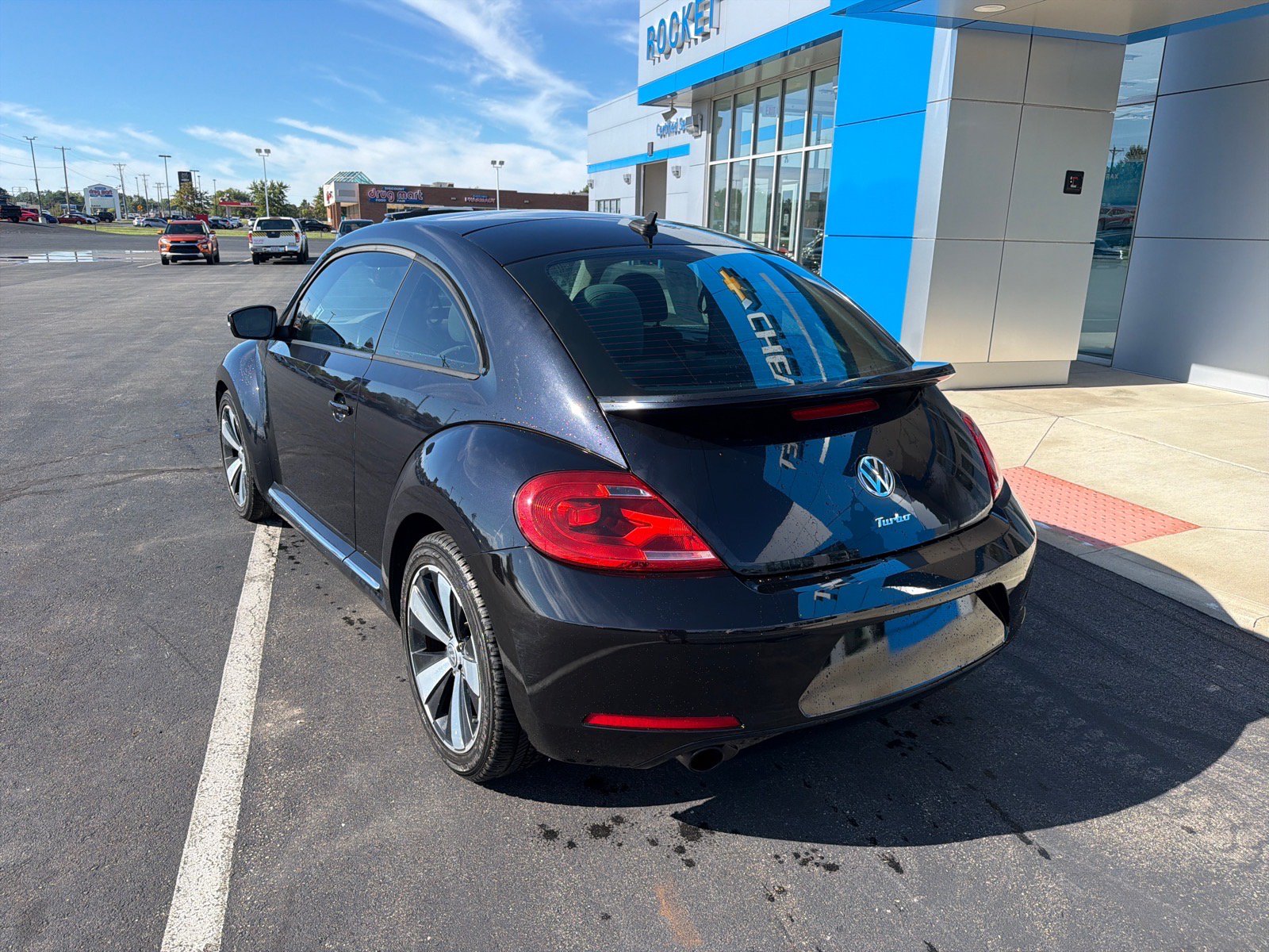 Used 2013 Volkswagen Beetle 2.0T FWD image 2