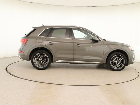 Certified 2023 Audi Q5 e Premium Plus w/ Premium Plus Package image 7