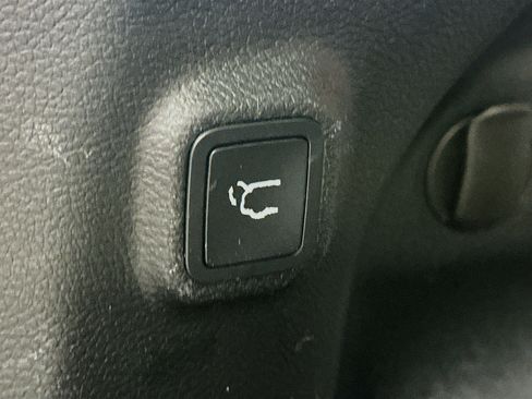 Used 2020 Jeep Cherokee Limited AWD/4WD image 29