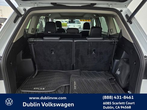 Certified 2022 Volkswagen Atlas SEL R-Line image 26