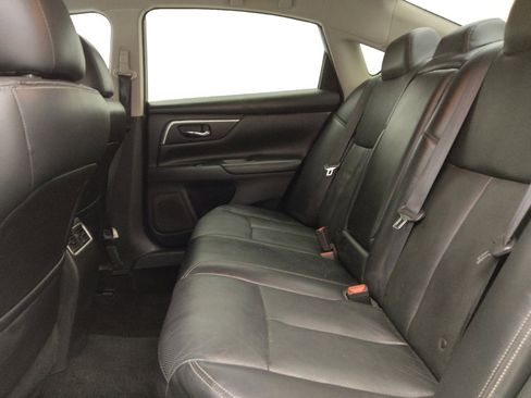 Used 2017 Nissan Altima 2.5 SL w/ 2.5 Technology Package image 18