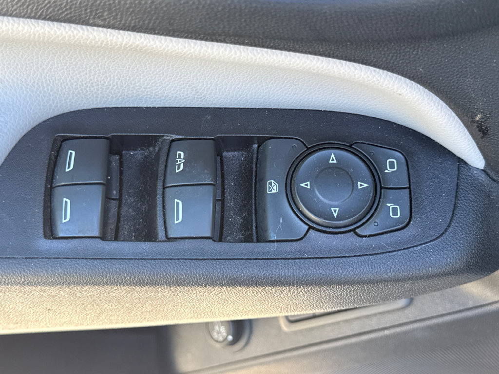 Used 2019 Chevrolet Equinox Premier FWD image 14