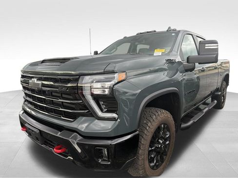 Used 2025 Chevrolet Silverado 2500 LT w/ Trail Boss Package AWD/4WD image 8