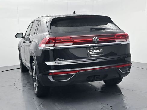 Used 2024 Volkswagen Atlas Cross Sport SE FWD image 6