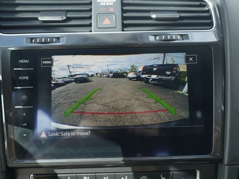 Used 2019 Volkswagen e-Golf SEL Premium image 45