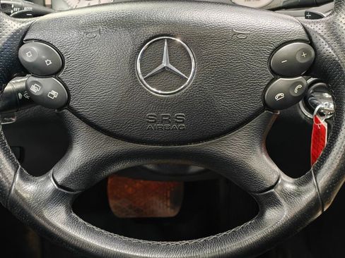 Used 2009 Mercedes-Benz E 350 4MATIC Sedan image 5