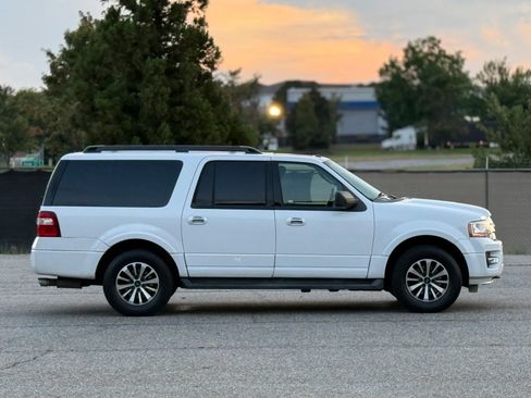 Used 2017 Ford Expedition EL XLT AWD/4WD image 7