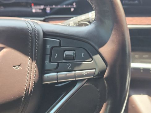 Used 2022 Cadillac Escalade Sport Platinum AWD/4WD image 19