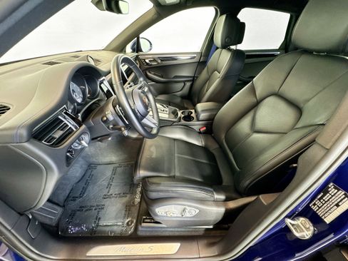 Certified 2024 Porsche Macan S AWD/4WD image 5
