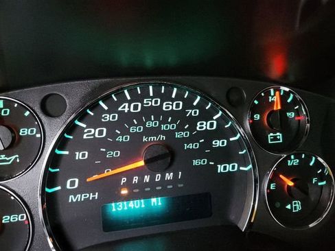 Used 2011 Chevrolet Express 3500 Extended image 12