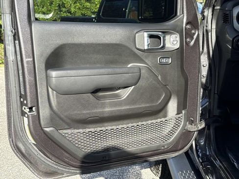 Used 2024 Jeep Wrangler Sport S image 14