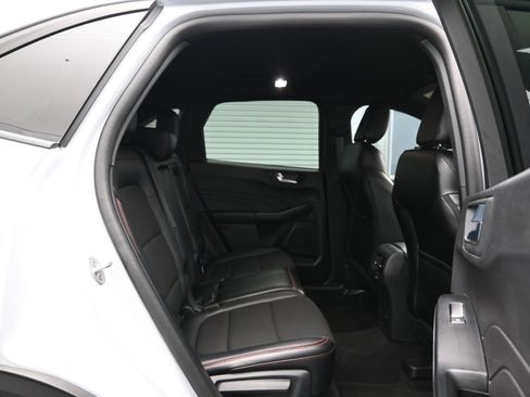 Used 2025 Ford Escape ST-Line AWD/4WD image 12