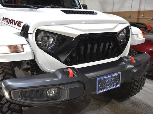 Used 2021 Jeep Gladiator Mojave AWD/4WD image 3