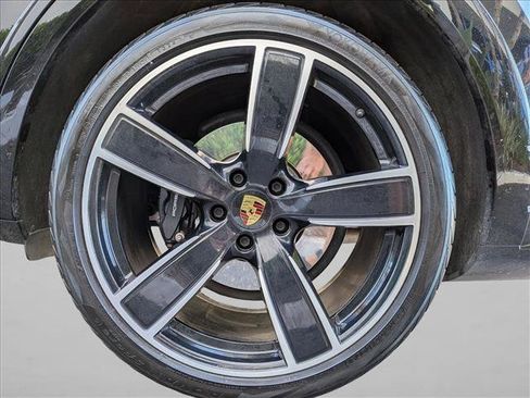 Used 2022 Porsche Cayenne Turbo AWD/4WD image 21