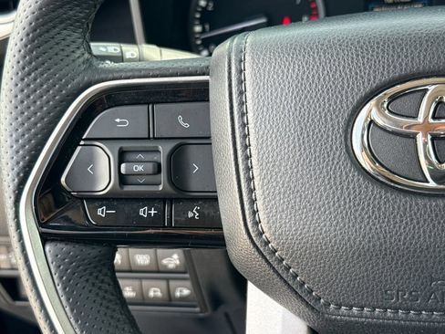 Used 2022 Toyota Tundra Limited RWD image 17