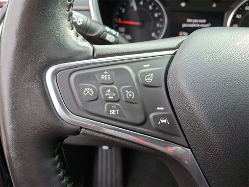 Used 2022 Chevrolet Equinox Premier image 17